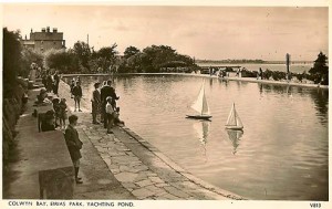 Hwylio modelau ar lyn Parc Eirias